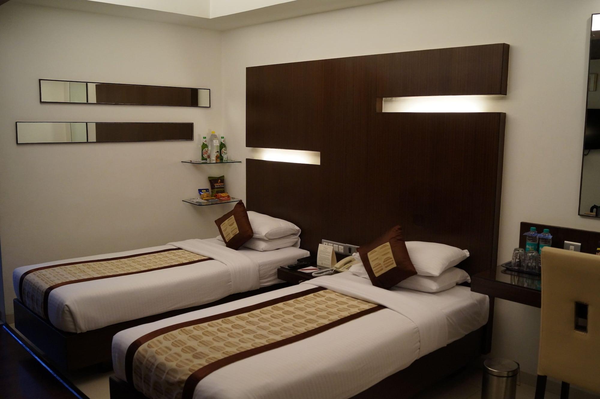 The President Hotel Bengaluru Zewnętrze zdjęcie