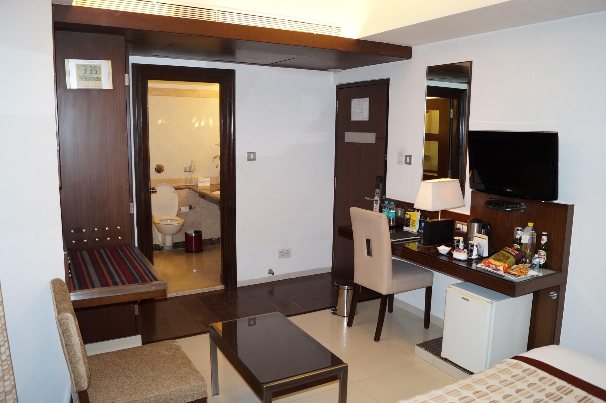 The President Hotel Bengaluru Zewnętrze zdjęcie