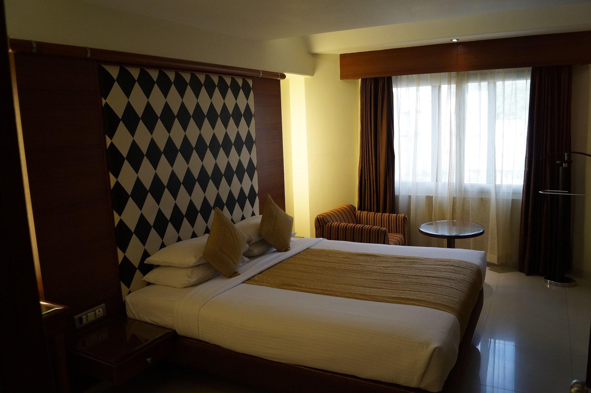 The President Hotel Bengaluru Zewnętrze zdjęcie
