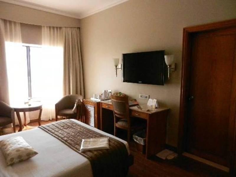The President Hotel Bengaluru Zewnętrze zdjęcie