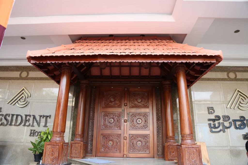 The President Hotel Bengaluru Zewnętrze zdjęcie