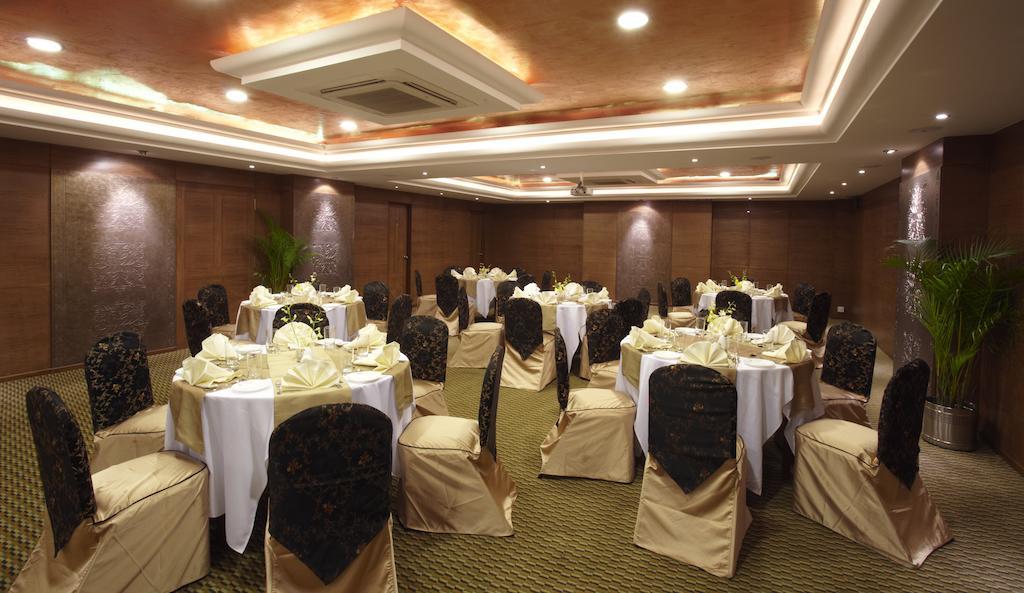 The President Hotel Bengaluru Zewnętrze zdjęcie